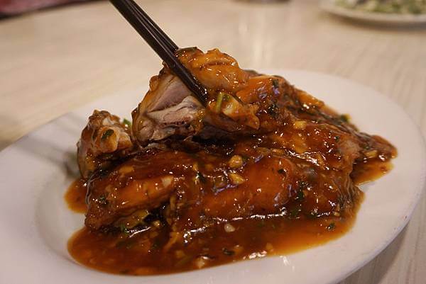板橋美食 上海廚藝餐廳 | 童萬來40年老師傅 傳統上海菜 聚餐好選擇 @珮蒂的味蕾日記