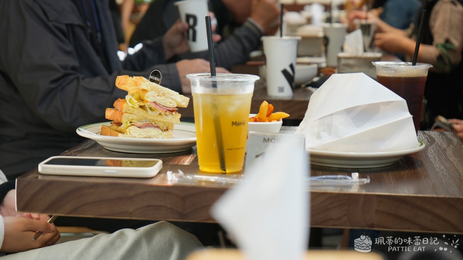 花蓮美食 Morni 莫尼早餐新港店｜只要銅板價！激推龍蝦沙拉蛋餅 花蓮市區高 CP 值文青質感早餐 @珮蒂的味蕾日記