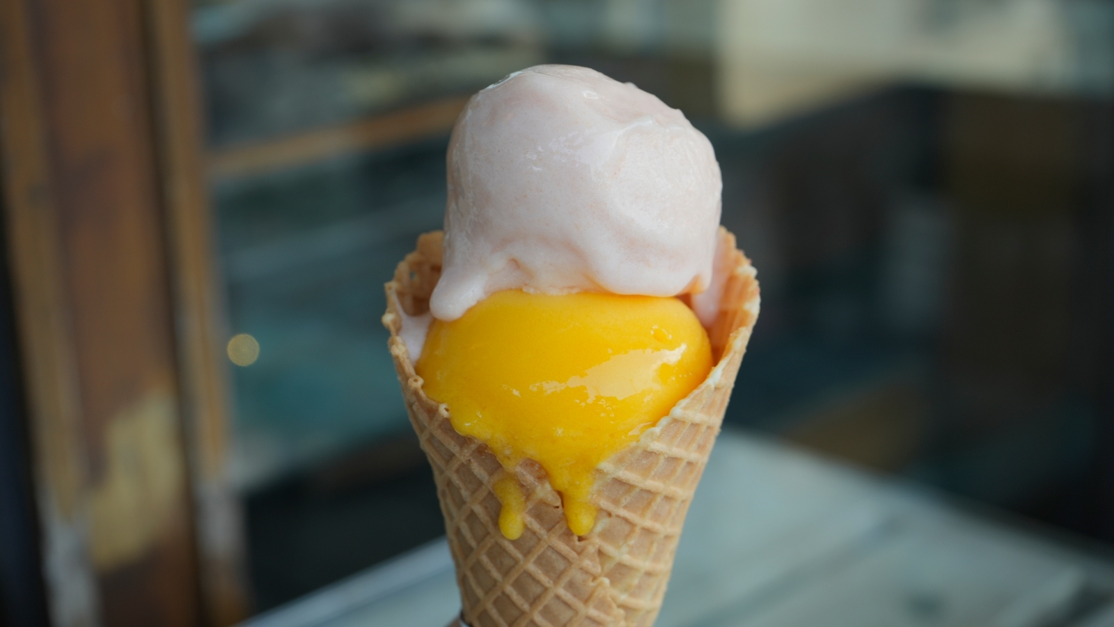 鳳林美食 三立冰淇淋 | 花蓮必吃 縱谷線最強冰淇淋!洛神、季節限定芒果,在地人的消暑祕境(含停車資訊/菜單) @珮蒂的味蕾日記