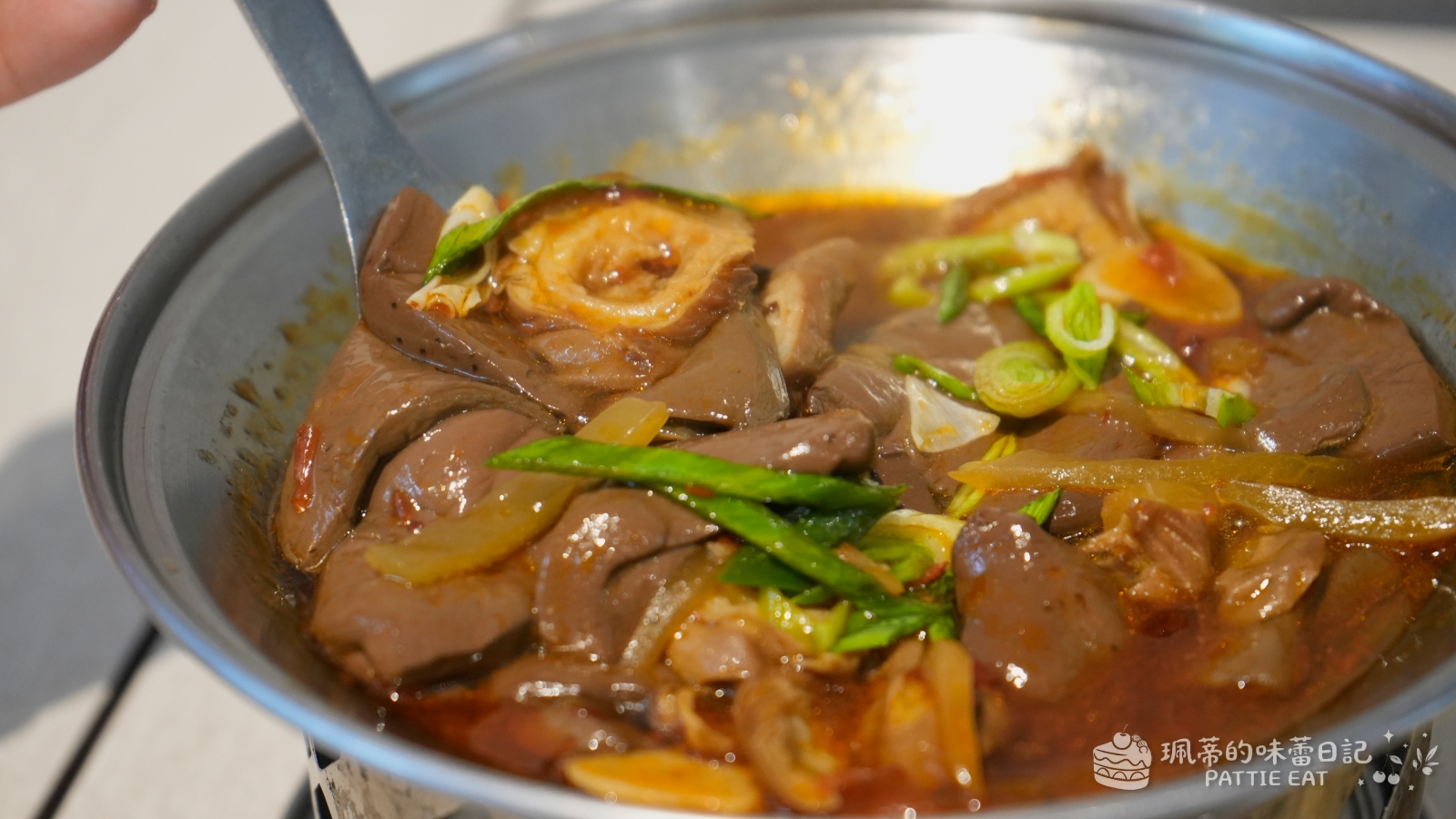 板橋美食 玖仰久仰|平價版春水堂!路易莎旗下品牌文青熱炒店 白飯吃到飽 板橋傑仕堡高CP值餐廳推薦 內褲菜單 @珮蒂的味蕾日記 板橋美食 玖仰久仰|平價版春水堂!路易莎旗下品牌文青熱炒店 白飯吃到飽 板橋傑仕堡高CP值餐廳推薦 內褲菜單 @珮蒂的味蕾日記