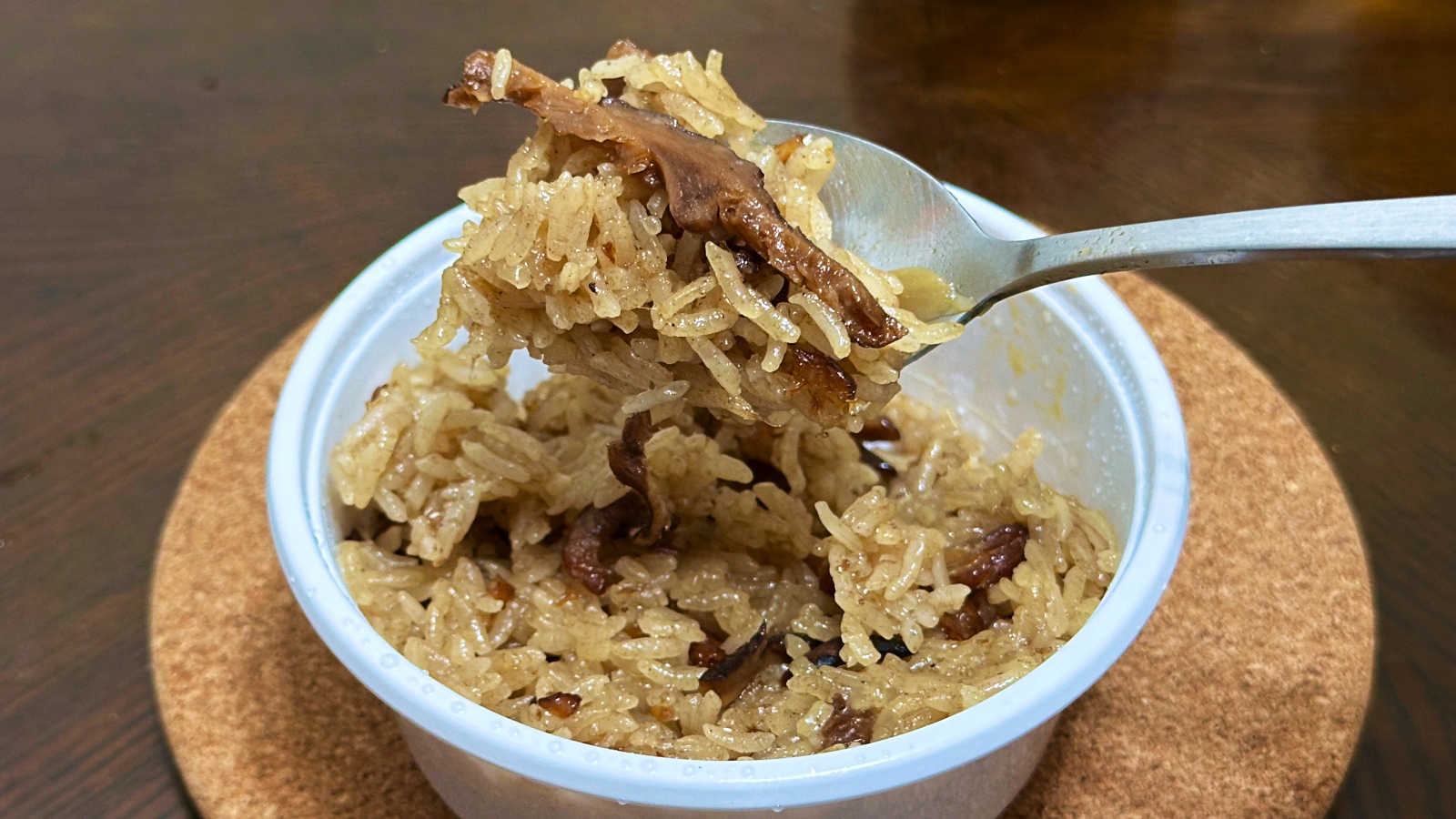 永和推薦 郭記麻辣臭豆腐|樂華夜市必吃美食 爆汁豆腐配Q彈鴨血招牌油飯 (附菜單價錢) @珮蒂的味蕾日記 永和推薦 郭記麻辣臭豆腐|樂華夜市必吃美食 爆汁豆腐配Q彈鴨血招牌油飯 (附菜單價錢) @珮蒂的味蕾日記