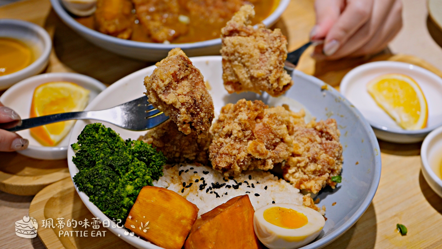 板橋美食推薦 任風咖哩｜加飯加醬免費 最低 160 元吃到飽 Google 4.7 星高評價 必點炸雞腿 含菜單價格 @珮蒂的味蕾日記