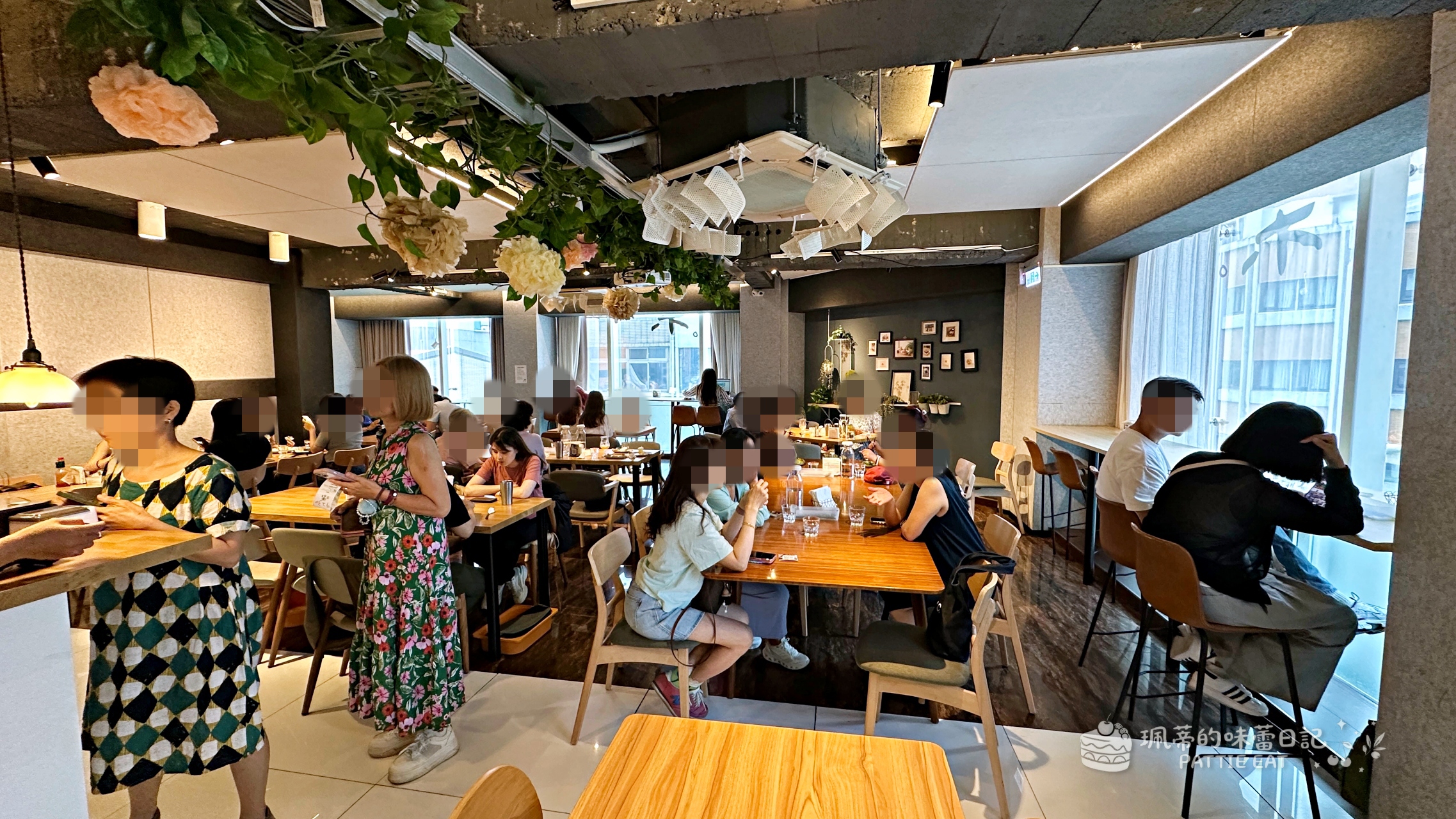 西門咖啡廳推薦 樂野食｜西門人氣早午餐咖啡廳 超好吃義大利麵 牽絲麻糬鬆餅 寵物友善餐廳 @珮蒂的味蕾日記