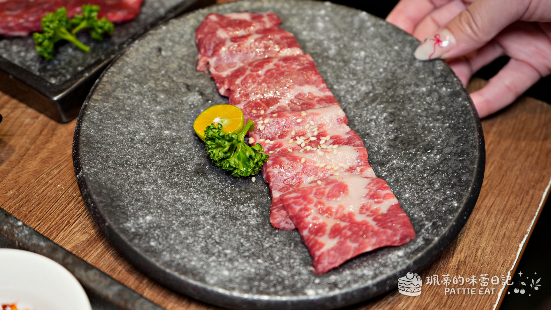 板橋美食 猴子燒肉｜板橋必吃高CP值燒肉 16道雙人和牛套餐 平價又大份量 聚餐慶生餐廳推薦 @珮蒂的味蕾日記