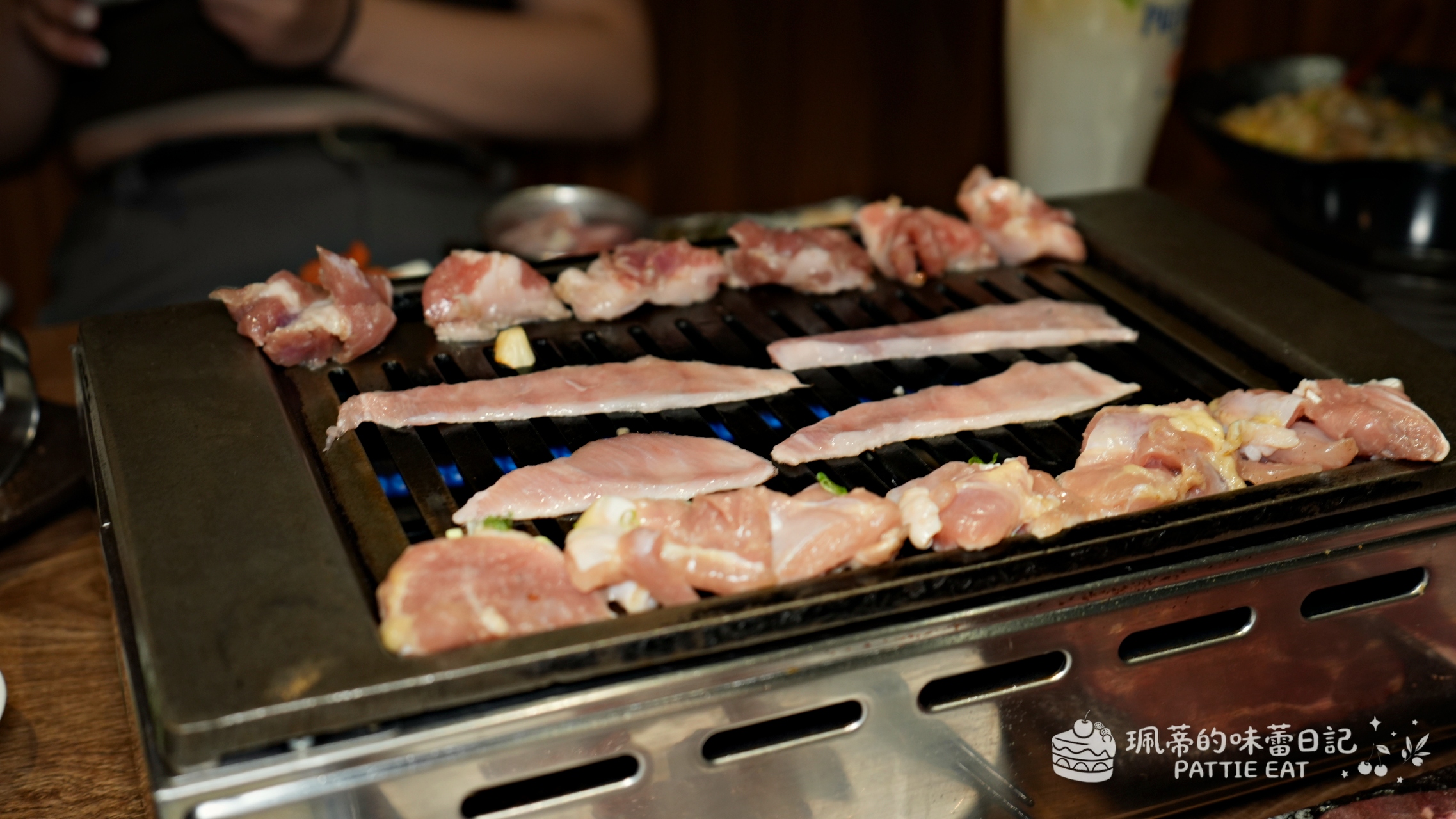 板橋美食 猴子燒肉｜板橋必吃高CP值燒肉 16道雙人和牛套餐 平價又大份量 聚餐慶生餐廳推薦 @珮蒂的味蕾日記