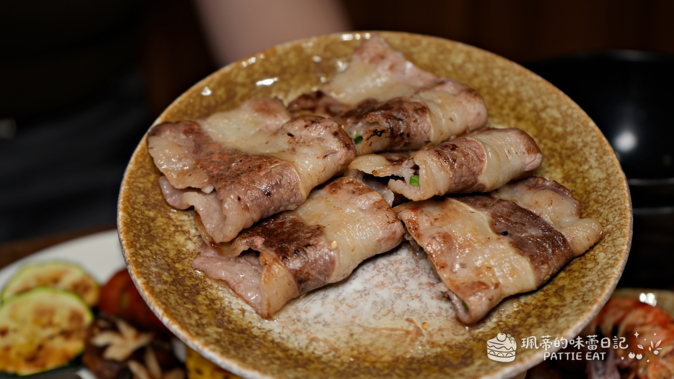 板橋美食 猴子燒肉｜板橋必吃高CP值燒肉 16道雙人和牛套餐 平價又大份量 聚餐慶生餐廳推薦 @珮蒂的味蕾日記