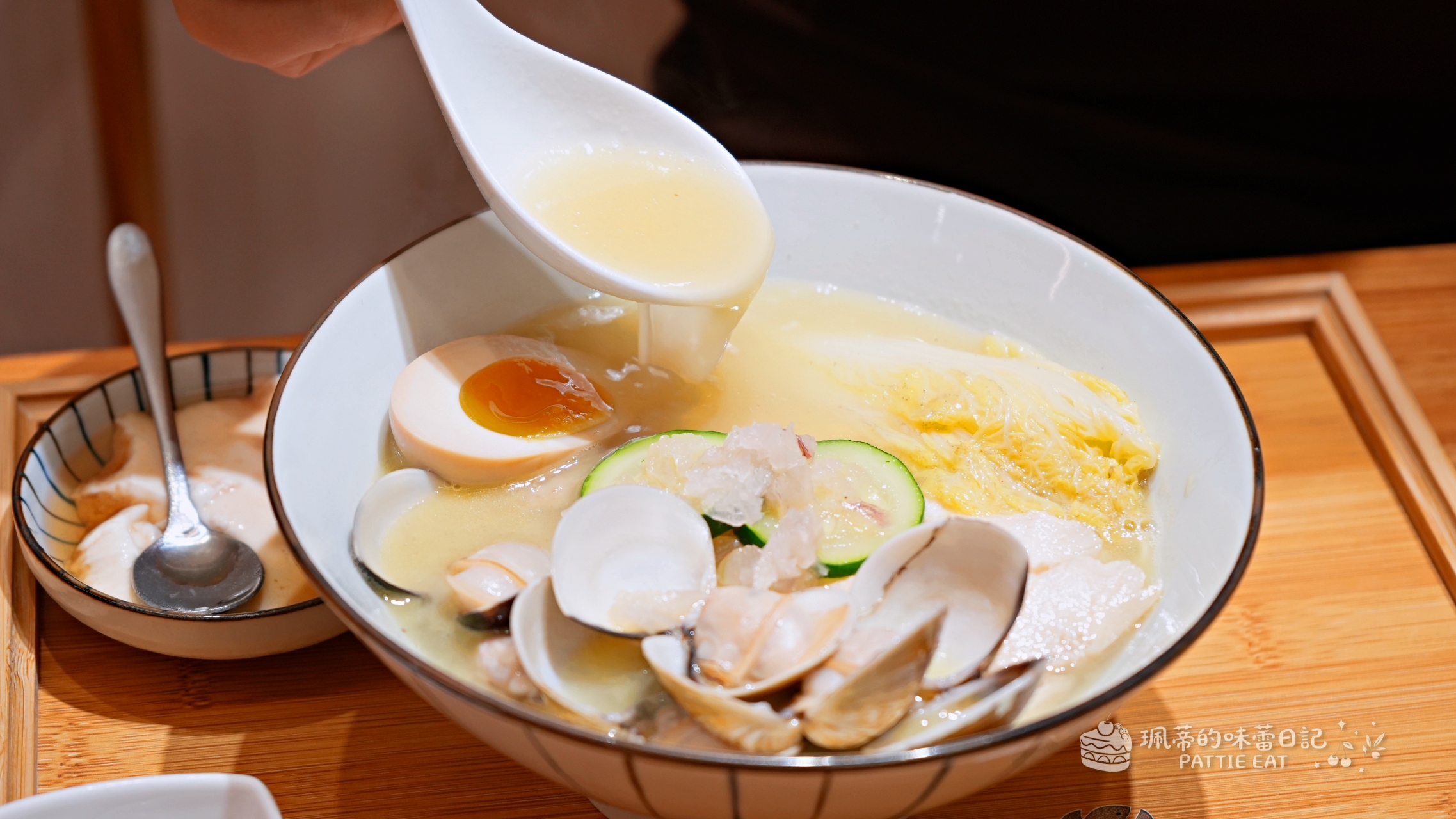 公館美食推薦 雞soup 雞湯麵|中正區 台大對面濃郁系雞湯麵 平價好吃 內用免費氣泡飲喝到飽 @珮蒂的味蕾日記 公館美食推薦 雞soup 雞湯麵|中正區 台大對面濃郁系雞湯麵 平價好吃 內用免費氣泡飲喝到飽 @珮蒂的味蕾日記
