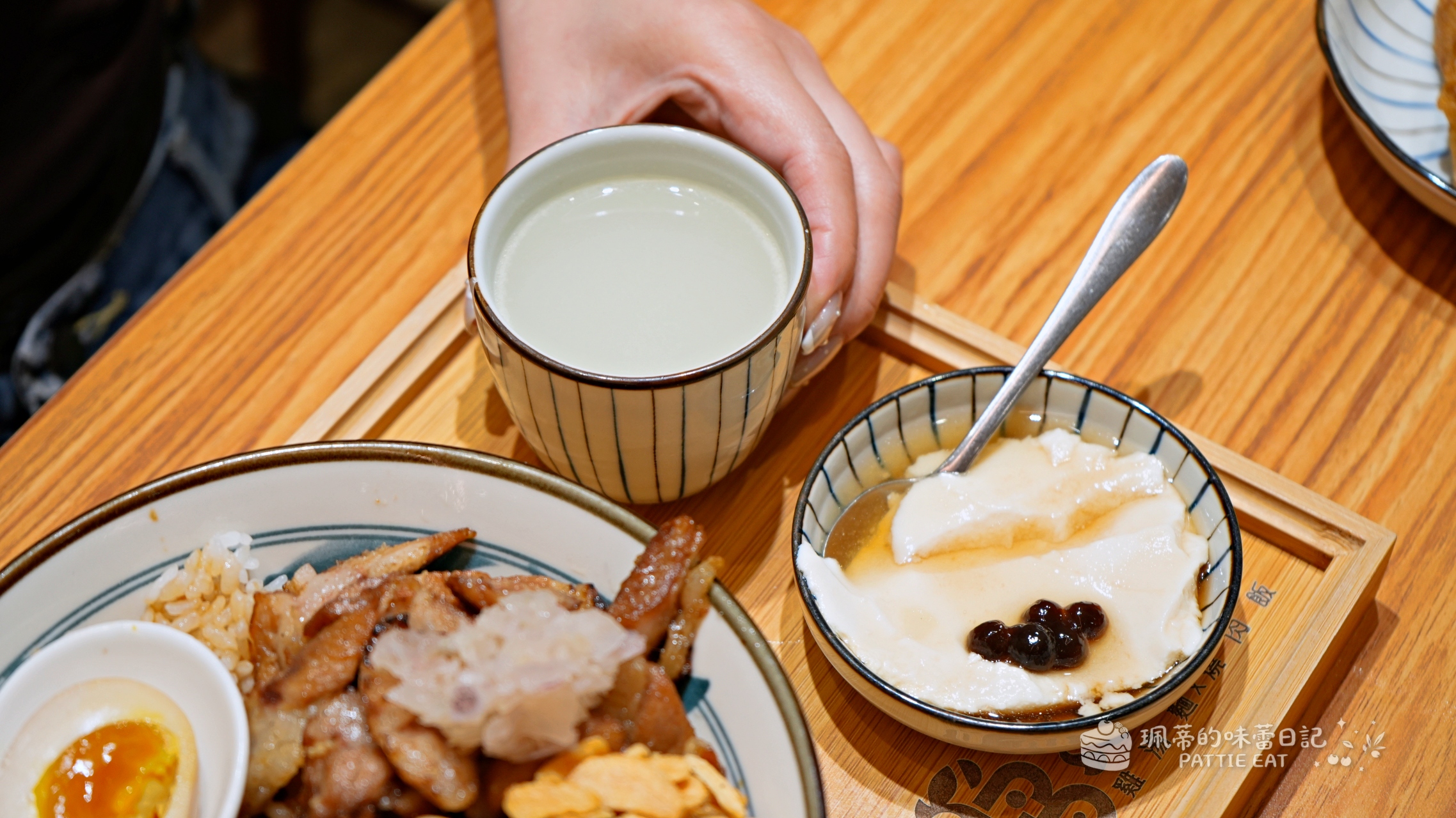 公館美食推薦 雞soup 雞湯麵|中正區 台大對面濃郁系雞湯麵 平價好吃 內用免費氣泡飲喝到飽 @珮蒂的味蕾日記 公館美食推薦 雞soup 雞湯麵|中正區 台大對面濃郁系雞湯麵 平價好吃 內用免費氣泡飲喝到飽 @珮蒂的味蕾日記