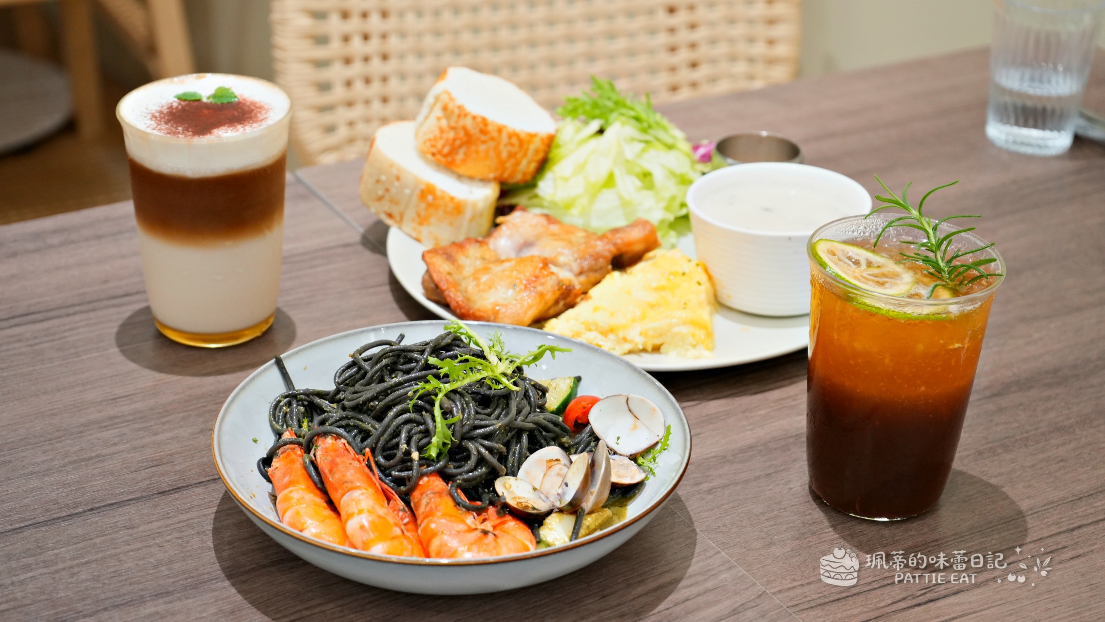 基隆美食推薦 美有計劃Cafe｜正濱漁港彩虹屋旁 首創會牽絲的水果舒芙蕾 早午餐也非常美味 @珮蒂的味蕾日記