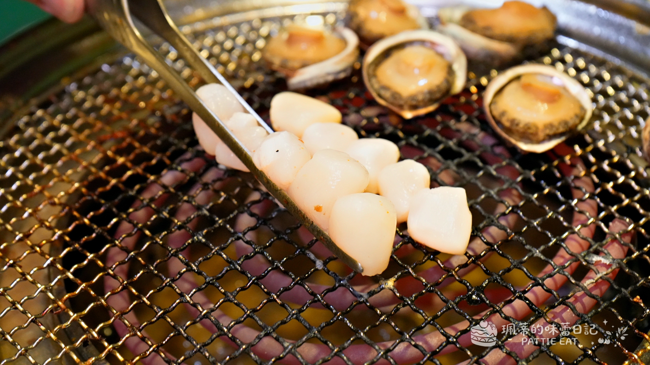 新莊美食推薦 饞饞燒肉｜不用1500就能A5和牛吃到飽 輔大捷運站平價火烤兩吃到飽 內附最新菜單 @珮蒂的味蕾日記