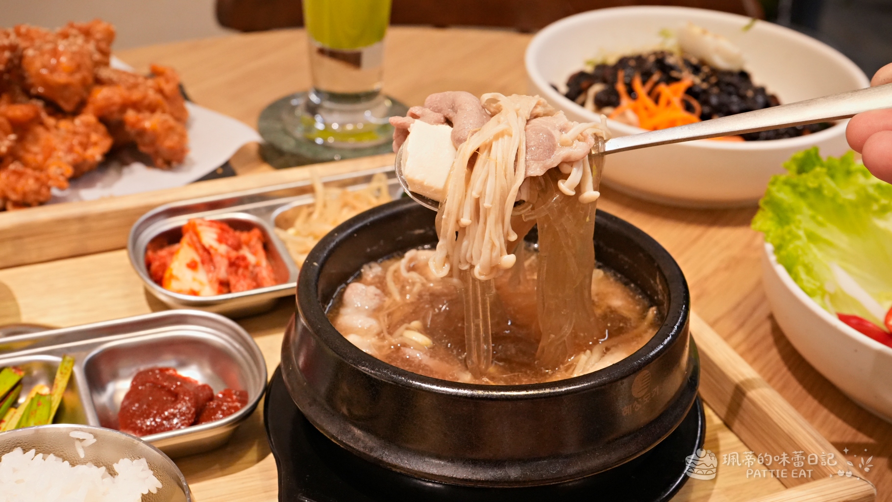 板橋美食推薦 知滿Cafe｜捷運板橋站高評價韓式料理 全新開幕環境漂亮的聚餐餐廳 @珮蒂的味蕾日記