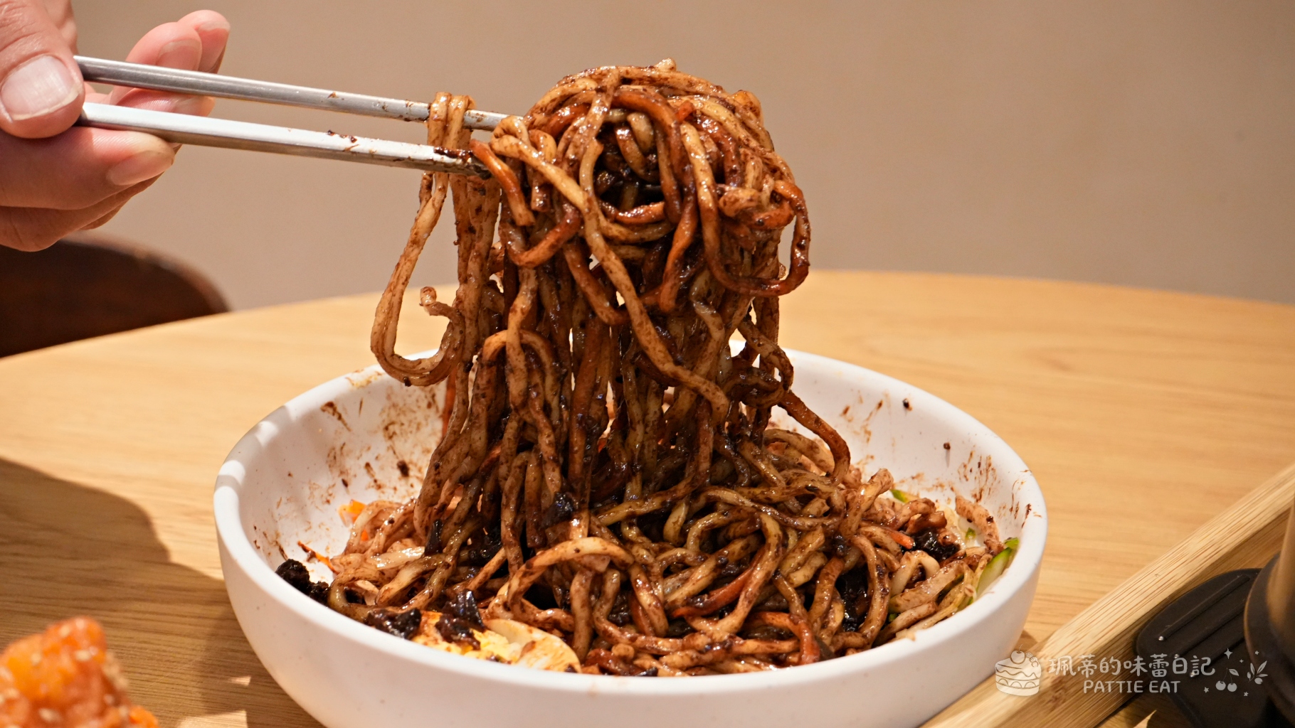 板橋美食推薦 知滿Cafe｜捷運板橋站高評價韓式料理 全新開幕環境漂亮的聚餐餐廳 @珮蒂的味蕾日記