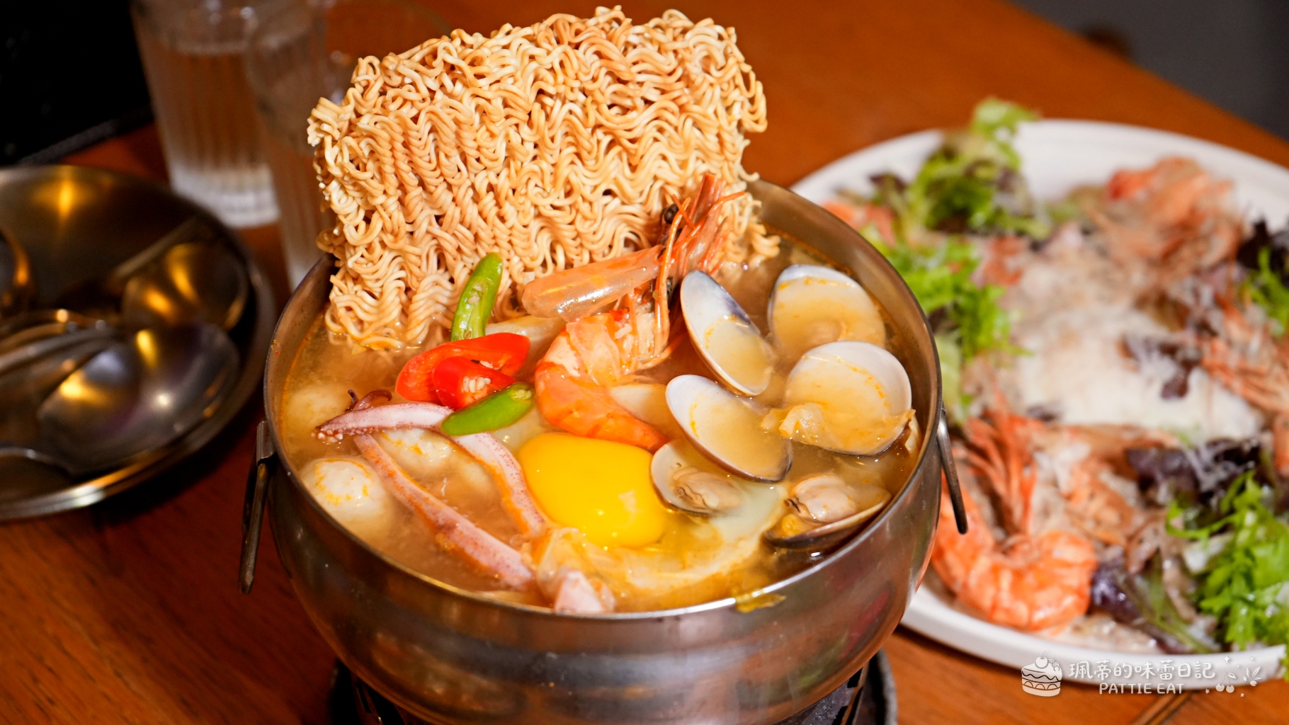 板橋餐酒館推薦 來吧sunset|南洋風暢飲餐酒館 1000元暢飲40款調酒! 近捷運板橋站 (含菜單價格) @珮蒂的味蕾日記 板橋餐酒館推薦 來吧sunset|南洋風暢飲餐酒館 1000元暢飲40款調酒! 近捷運板橋站 (含菜單價格) @珮蒂的味蕾日記