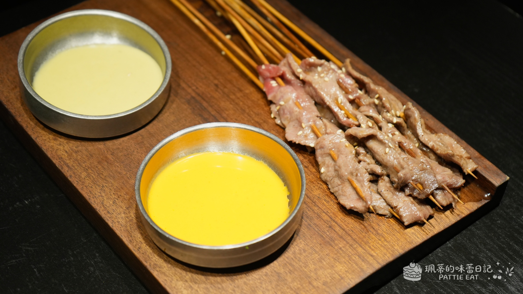 台北東區美食 川火成都燒烤|大安區 忠孝敦化聚餐餐廳推薦!必點蒜香小龍蝦、香菜牛肉串與道地烤芍皮 附完整菜單價格 @珮蒂的味蕾日記 台北東區美食 川火成都燒烤|大安區 忠孝敦化聚餐餐廳推薦!必點蒜香小龍蝦、香菜牛肉串與道地烤芍皮 附完整菜單價格 @珮蒂的味蕾日記