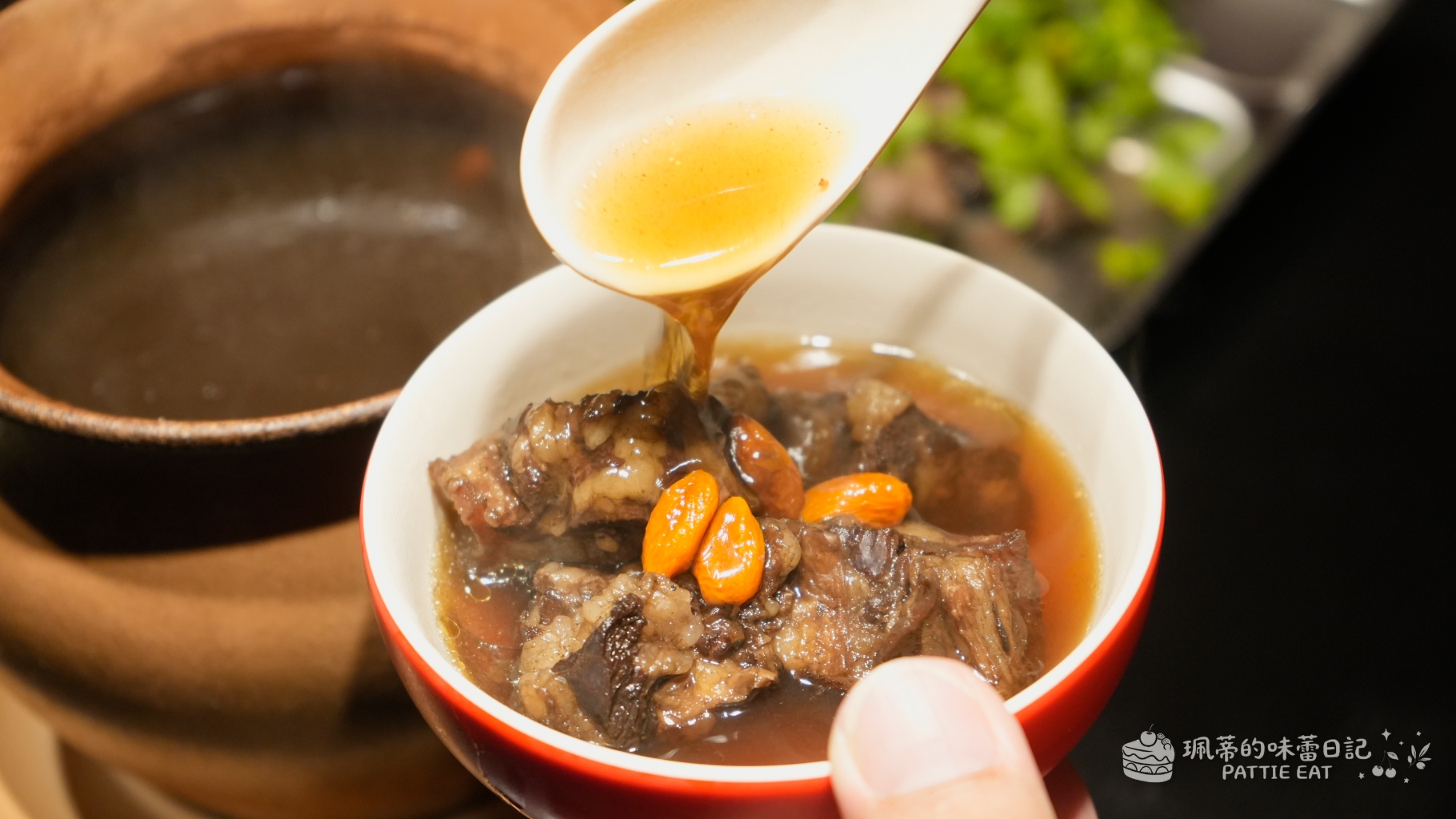 台北東區美食 川火成都燒烤|大安區 忠孝敦化聚餐餐廳推薦!必點蒜香小龍蝦、香菜牛肉串與道地烤芍皮 附完整菜單價格 @珮蒂的味蕾日記 台北東區美食 川火成都燒烤|大安區 忠孝敦化聚餐餐廳推薦!必點蒜香小龍蝦、香菜牛肉串與道地烤芍皮 附完整菜單價格 @珮蒂的味蕾日記