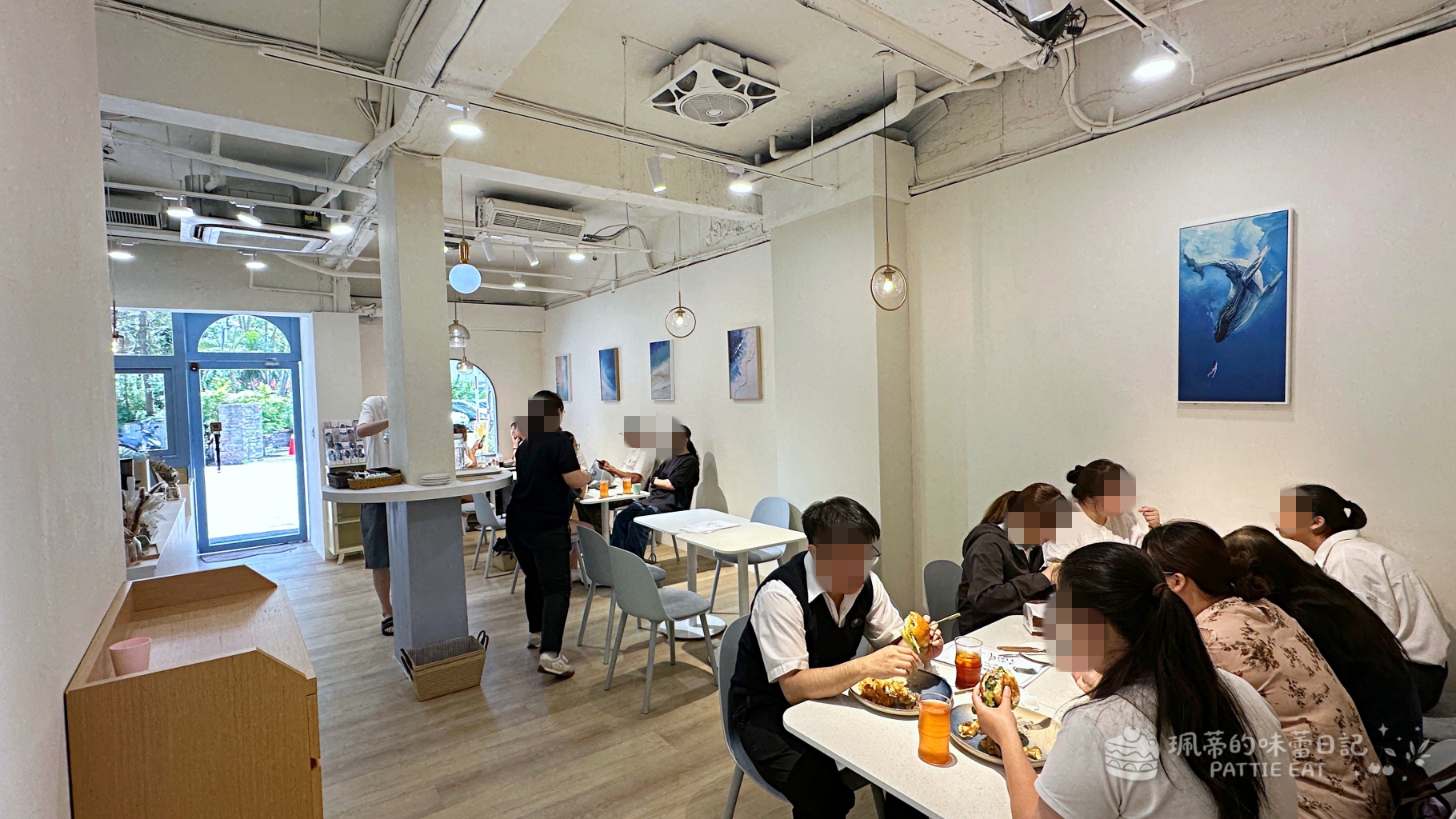 新店早午餐推薦 藍懶 lazybrunch|捷運大坪林站新開幕 大份量拼盤、脆皮蛋餅、濃郁漢堡與手作甜點 寵物友善且免服務費 附完整菜單價格與訂位資訊 @珮蒂的味蕾日記 新店早午餐推薦 藍懶 lazybrunch|捷運大坪林站新開幕 大份量拼盤、脆皮蛋餅、濃郁漢堡與手作甜點 寵物友善且免服務費 附完整菜單價格與訂位資訊 @珮蒂的味蕾日記