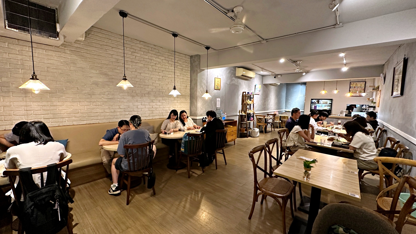 板橋美食推薦 阿娘味廚房 Onionway｜板橋車站走路3分鐘的巷弄寶藏店，咖哩漢堡排、番茄牛肋必點！ @珮蒂的味蕾日記