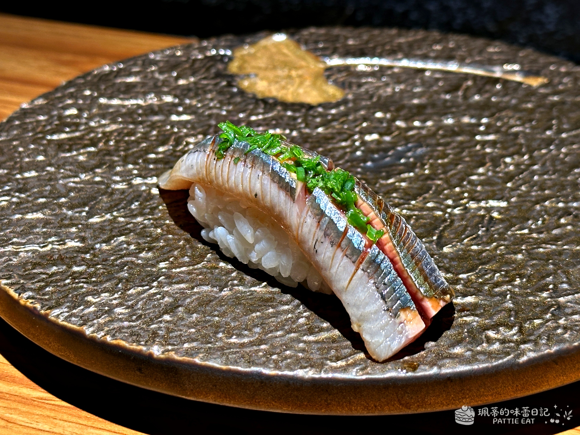 中和區日本料理推薦 幼魚壽司｜熟成魚無菜單預約制板前料理 （內含菜單價格） @珮蒂的味蕾日記