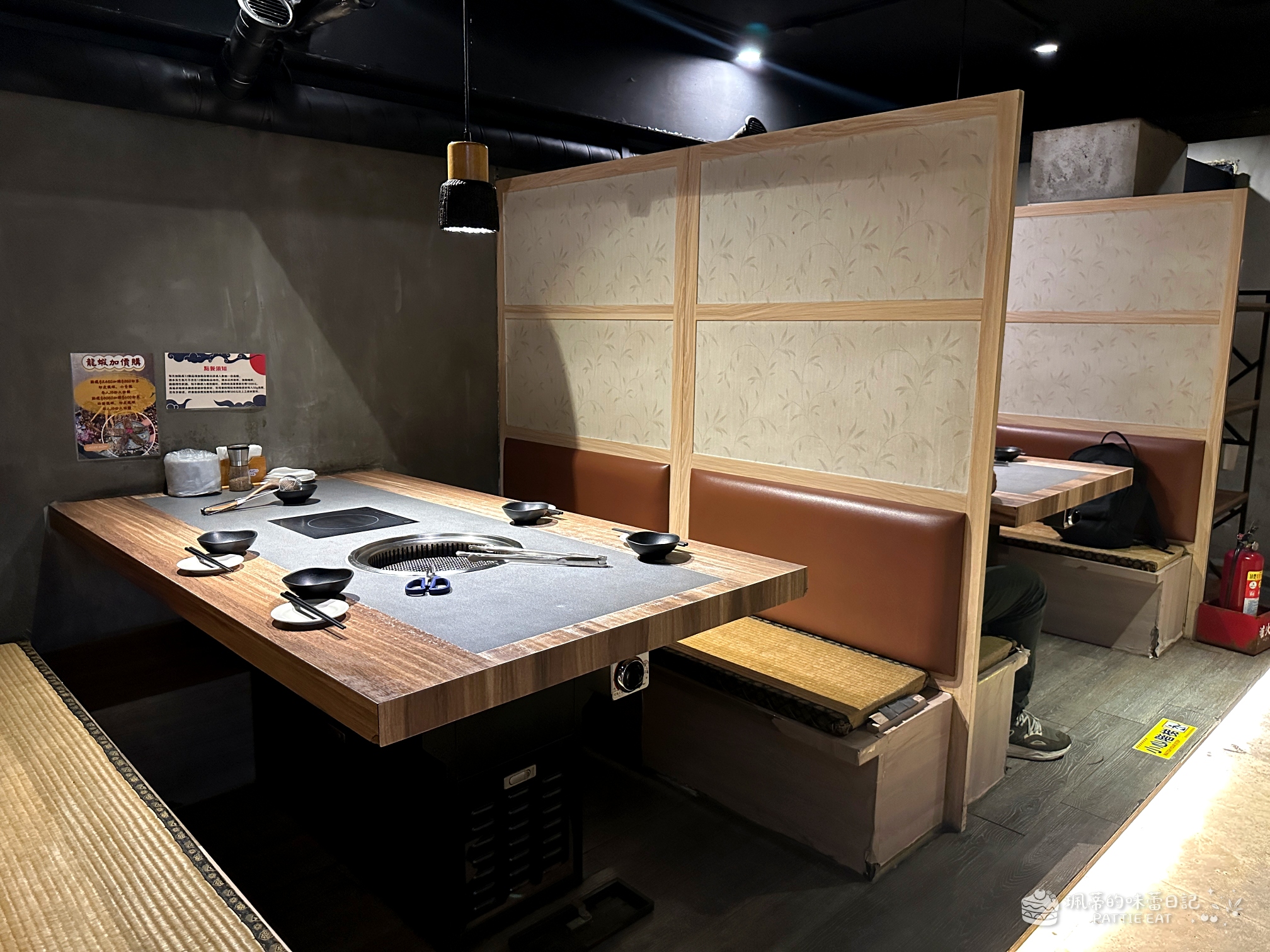 台北大安區和牛海鮮燒烤吃到飽推薦 金洹苑 KIN KAN EN｜國父紀念館站1號出口！A5日本和牛、松葉蟹、鮭魚生魚片、酷聖石及韓國飲品自助吧無限吃（含平日訂位優惠與菜單價位） @珮蒂的味蕾日記