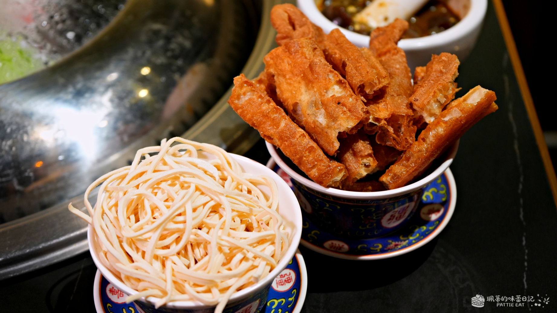 台北松山區美食推薦 一號地鍋雞|市民大道人氣餐廳 麻辣貼餅+水果造型蒸包子超特別 內含菜單價格 @珮蒂的味蕾日記 台北松山區美食推薦 一號地鍋雞|市民大道人氣餐廳 麻辣貼餅+水果造型蒸包子超特別 內含菜單價格 @珮蒂的味蕾日記