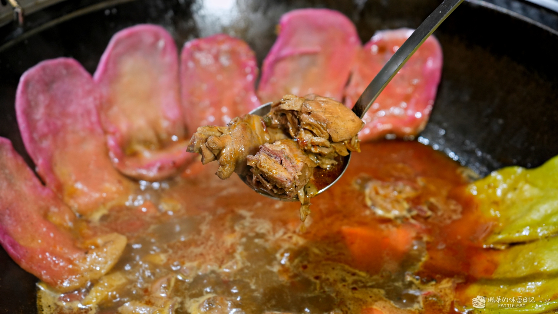 台北松山區美食推薦 一號地鍋雞|市民大道人氣餐廳 麻辣貼餅+水果造型蒸包子超特別 內含菜單價格 @珮蒂的味蕾日記 台北松山區美食推薦 一號地鍋雞|市民大道人氣餐廳 麻辣貼餅+水果造型蒸包子超特別 內含菜單價格 @珮蒂的味蕾日記