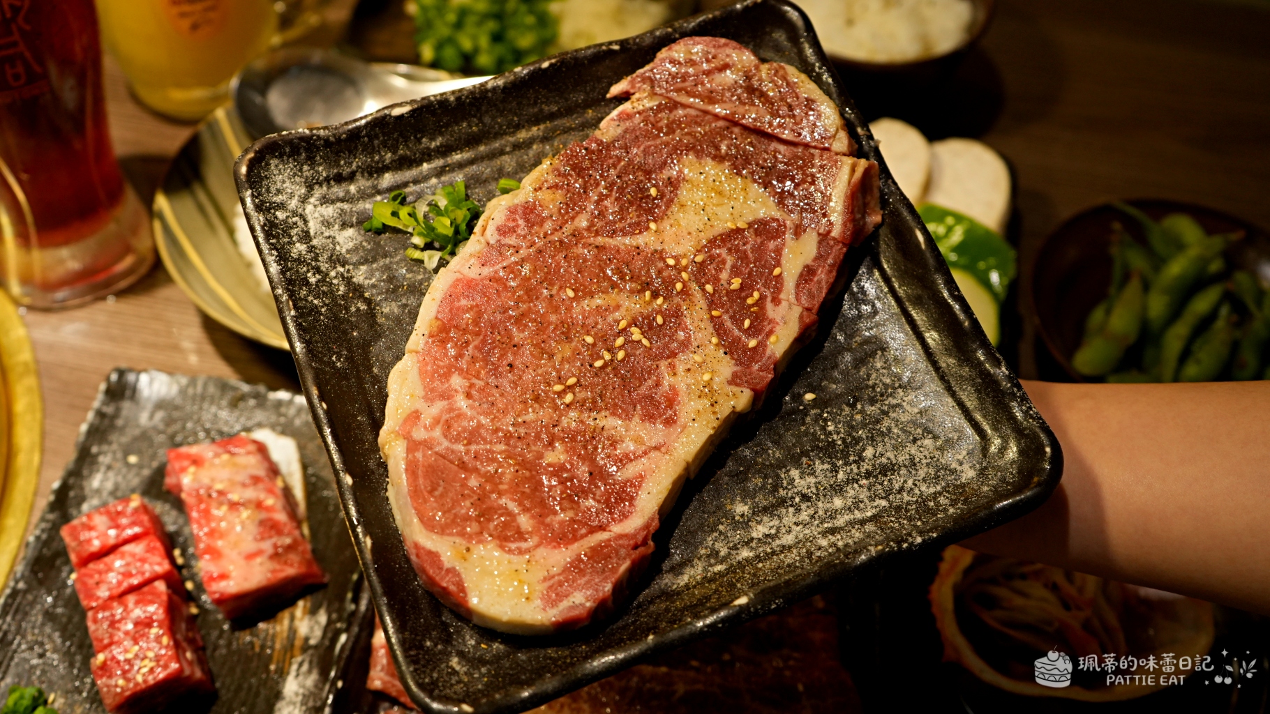 板橋聚餐餐廳推薦 胡同裏燒肉｜專人代烤燒肉！板橋文化路美食 鄰近府中、板橋捷運站（含菜單價格） @珮蒂的味蕾日記