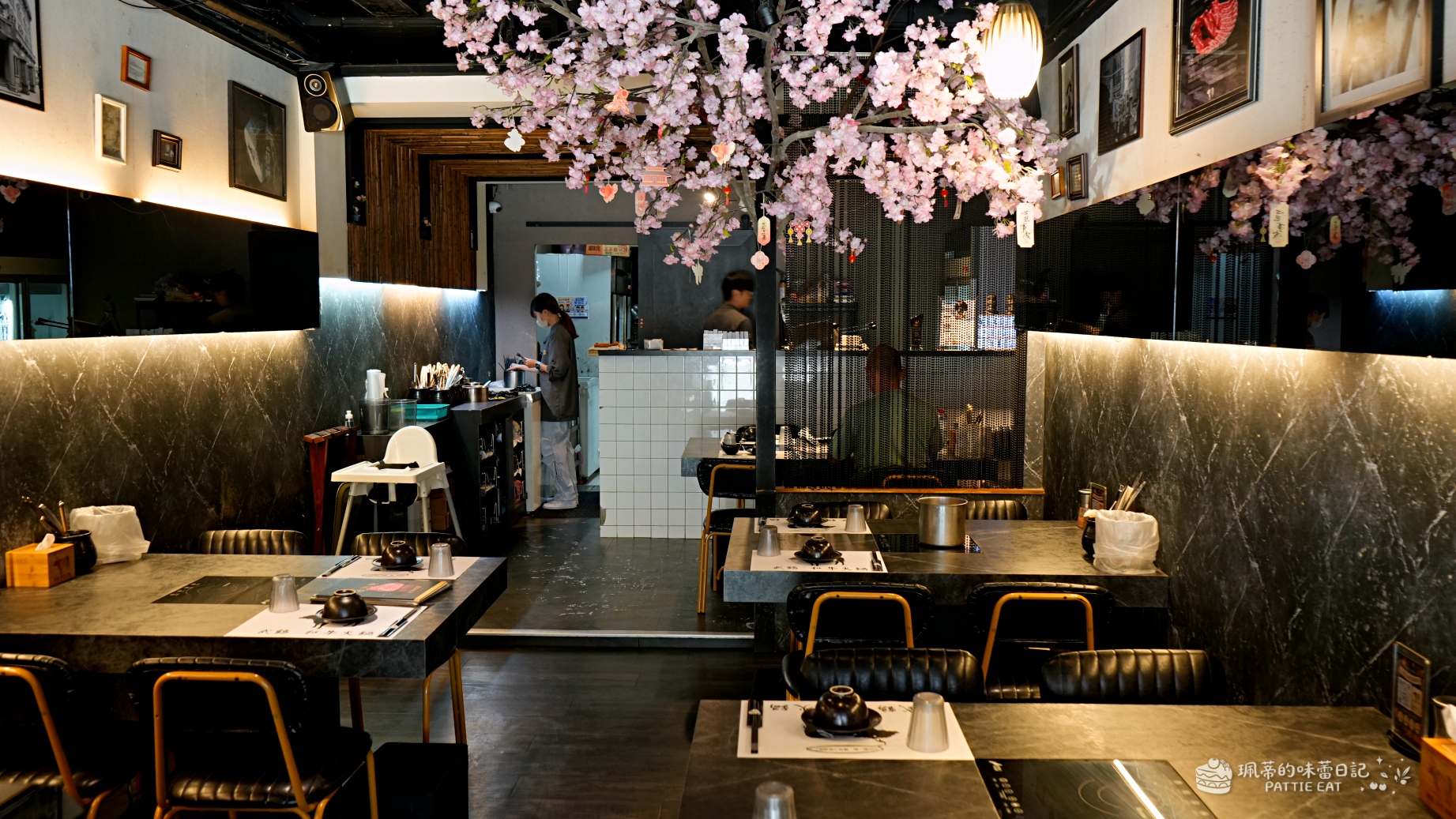 台北中山區美食 武鶴和牛火鍋吉林總店｜台北行天宮站最划算 A5和牛北海道鱈場蟹吃到飽 專人剝蝦服務 @珮蒂的味蕾日記