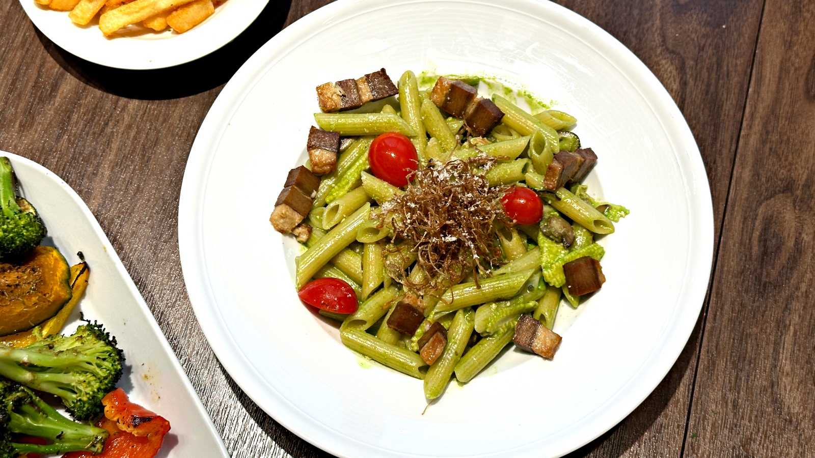 板橋蔬食 光焙若蔬食 SUN BERNO|路易莎旗下蔬食料理餐廳 美味推薦板橋車站旁聚餐首選 內附2026菜單與停車資訊 @珮蒂的味蕾日記