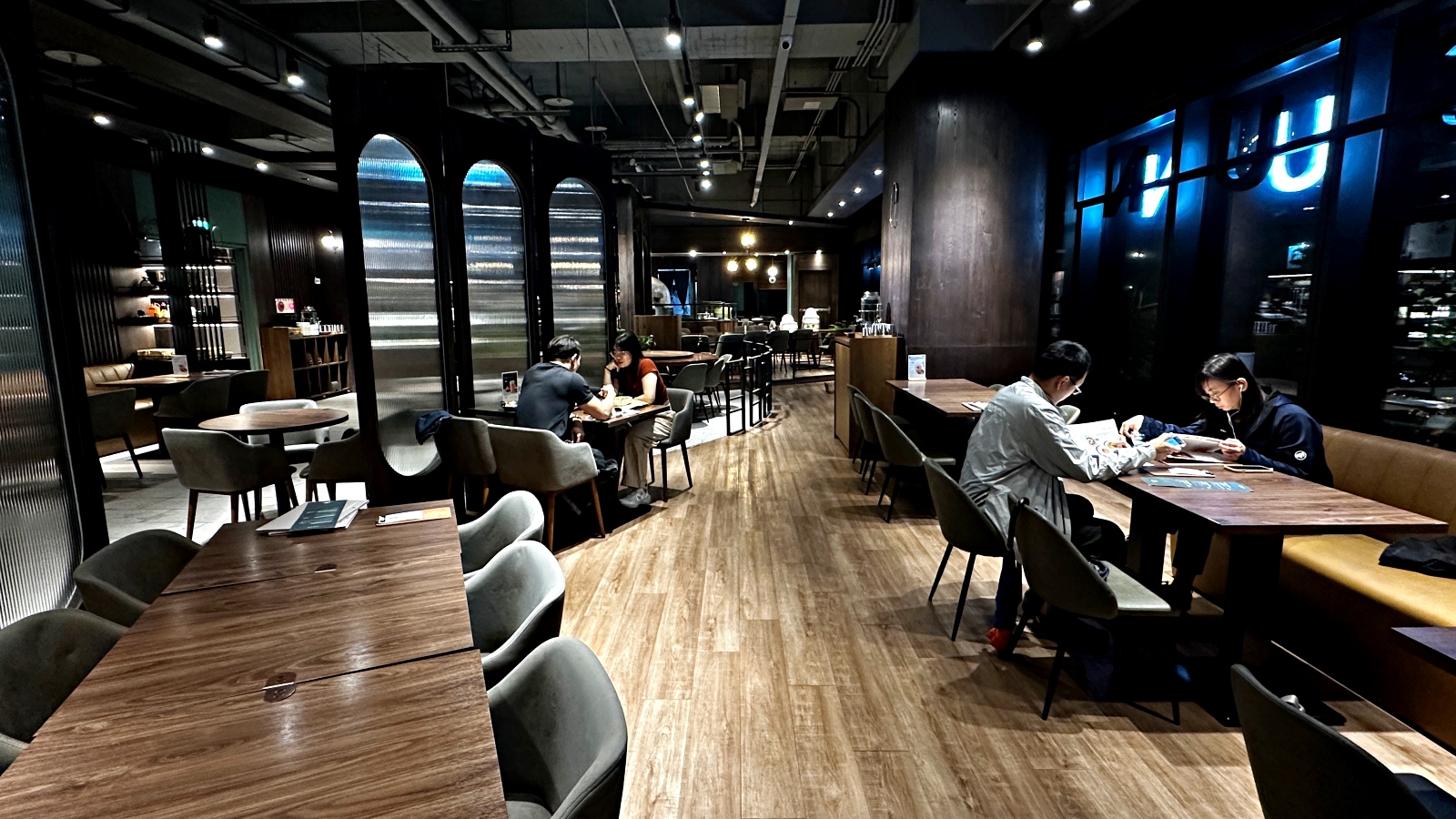 板橋蔬食 光焙若蔬食 SUN BERNO|路易莎旗下蔬食料理餐廳 美味推薦板橋車站旁聚餐首選 內附2026菜單與停車資訊 @珮蒂的味蕾日記