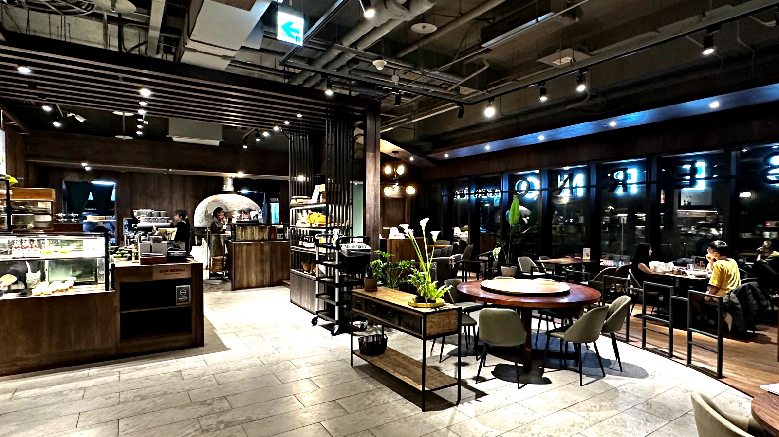 板橋蔬食 光焙若蔬食 SUN BERNO|路易莎旗下蔬食料理餐廳 美味推薦板橋車站旁聚餐首選 內附2026菜單與停車資訊 @珮蒂的味蕾日記